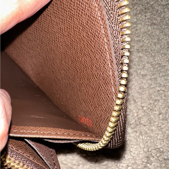 ❤️ SOLD! Louis Vuitton Damier Zippy Wallet - Pristine Condition - Picture 10 of 12